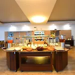 Phoenix Resort *